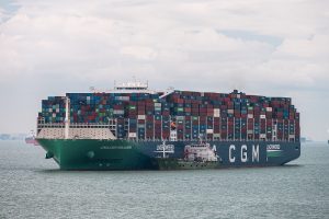 醫(yī)療設(shè)備跨境運(yùn)輸全攻略：合規(guī)認(rèn)證、溫控時(shí)效與風(fēng)險(xiǎn)對(duì)沖實(shí)戰(zhàn)指南-鑫漢物流